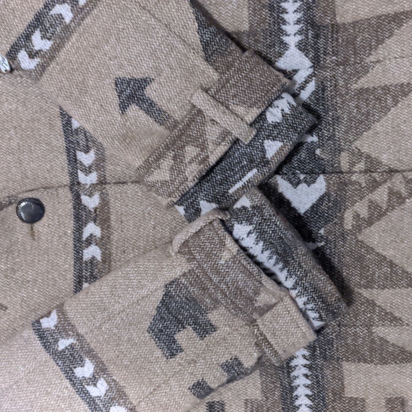 HOST PICK!!! Powder River Outfitters Panhandle Aztec jacket - Picture 3 of 11